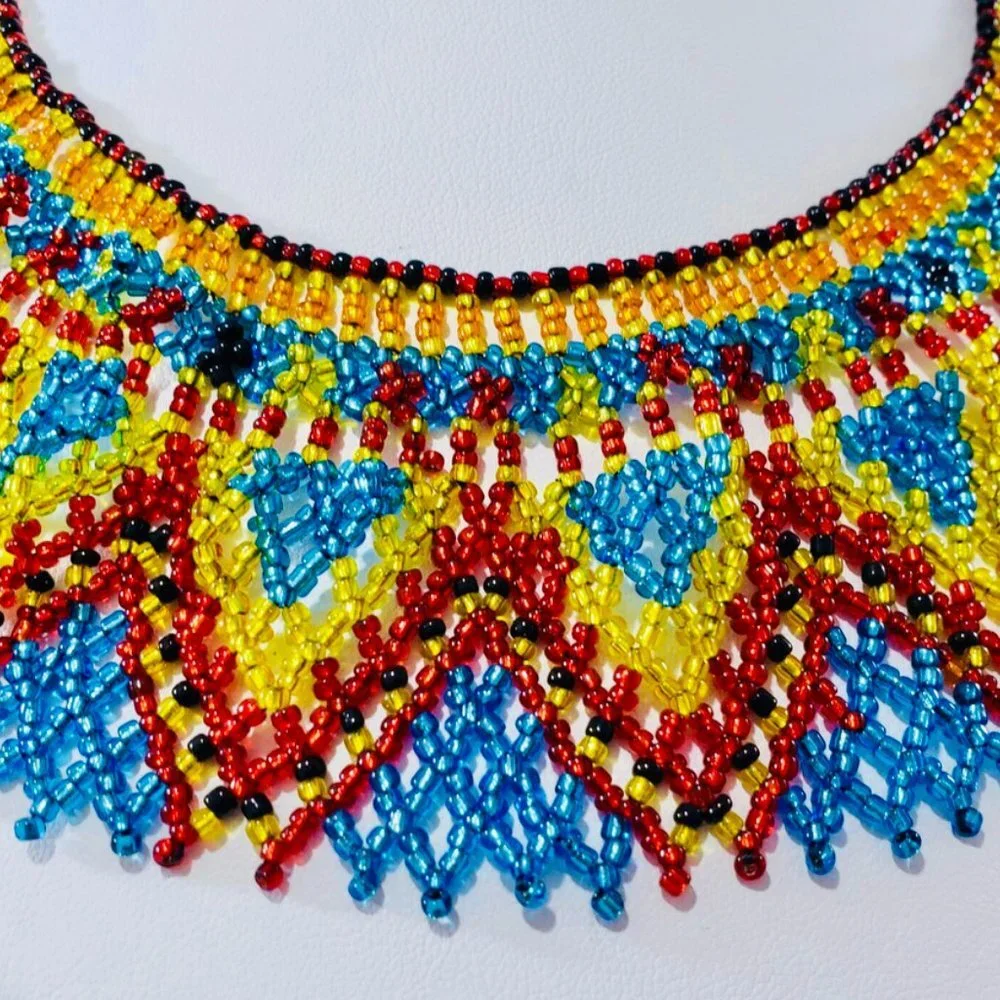 Gorgeous Vintage hand beaded glass seed bead Native American collar necklace